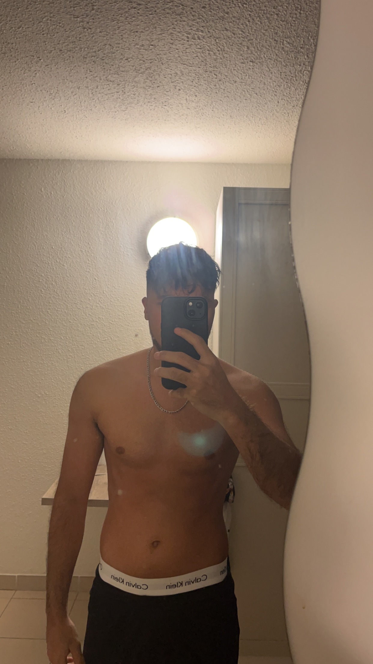 Profil de Nicolo, 23 ans, annonces sex à Pis