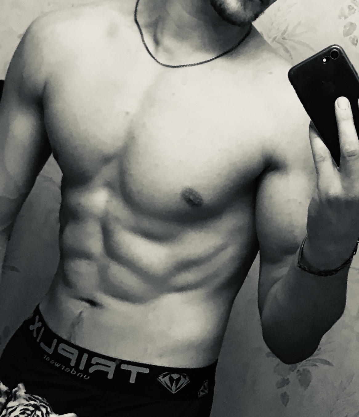Profil de Nil, 27 ans, annonces sex à Thérines