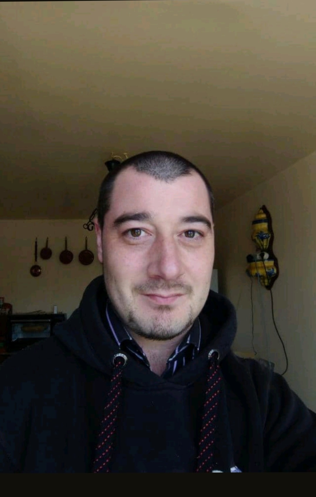 Profil de Emran, 37 ans, annonces sex à Lestre