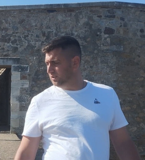 Profil de Marino, 30 ans, annonces sex à Bézéril