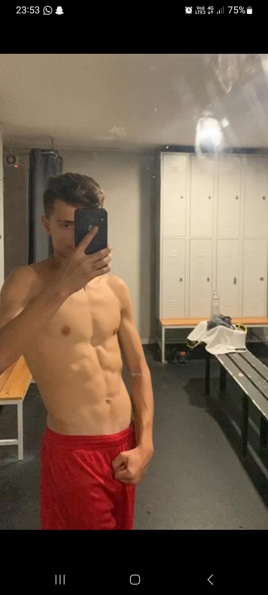 Profil de Antonn, 18 ans, annonces sex à Foreste