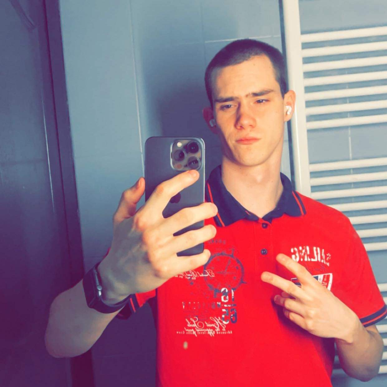 Profil de Nicholas, 21 ans, annonces sex à Bars