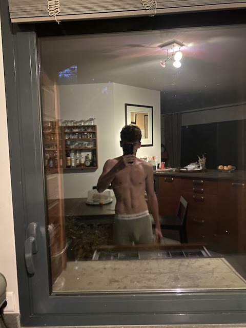 Profil de Andres, 24 ans, annonces sex à Moliens