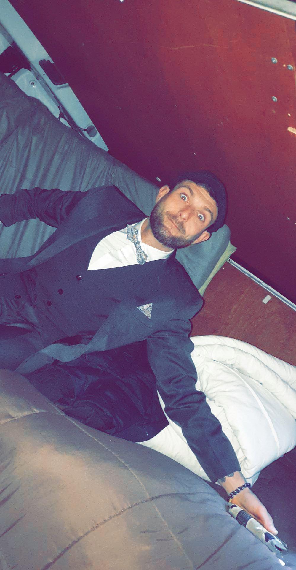 Profil de Tidjan, 36 ans, annonces sex à Bunzac