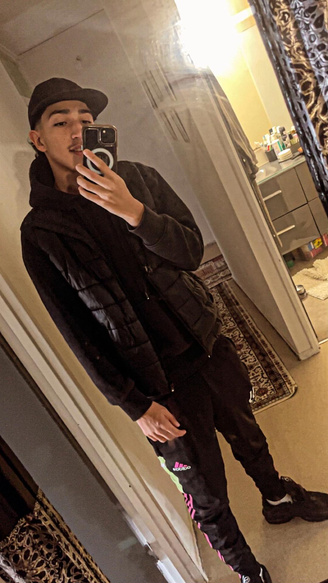 Profil de Bily, 21 ans, annonces sex à Pis