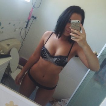 Profil de Nella, 29 ans, annonces sex à Chéry-Chartreuve