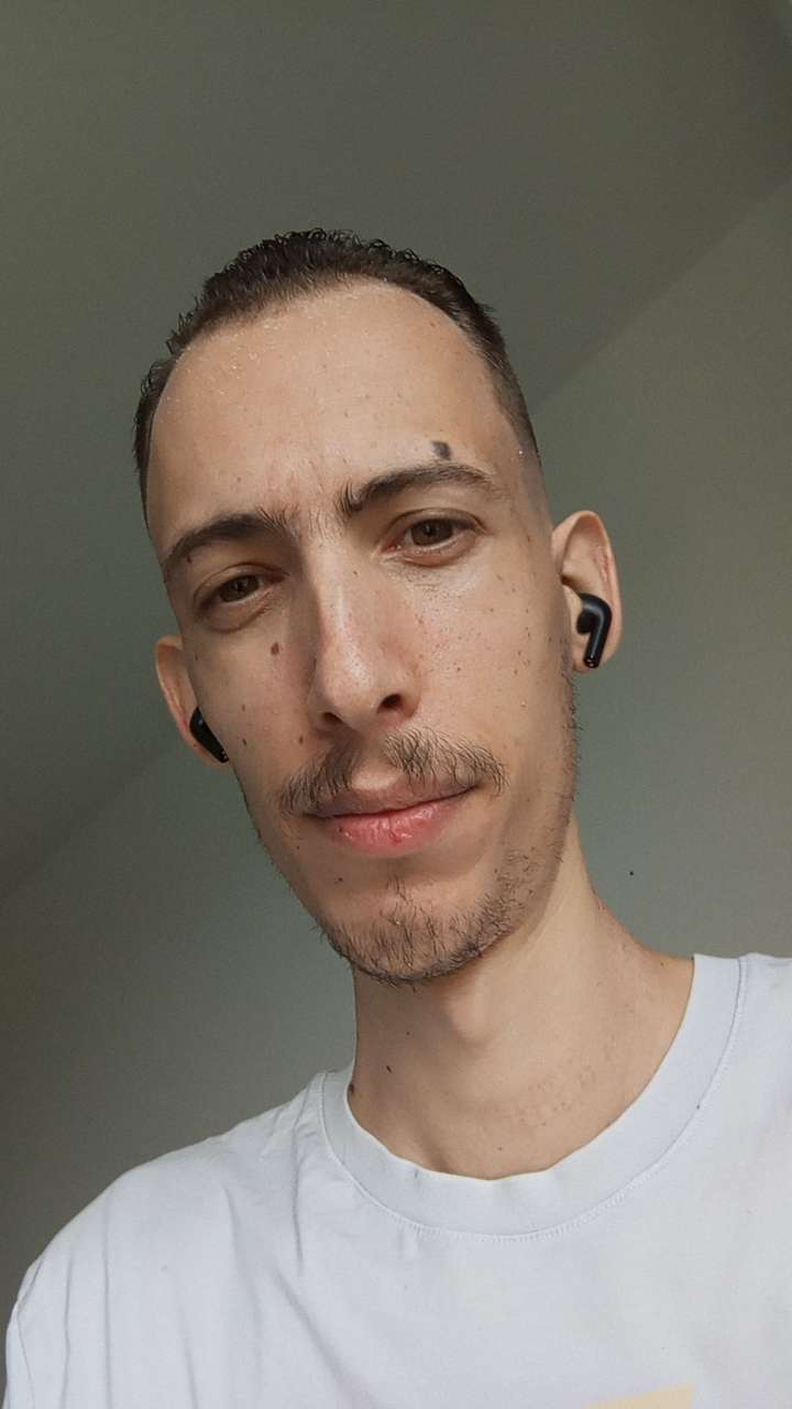 Profil de Larbi, 32 ans, annonces sex à Narbief