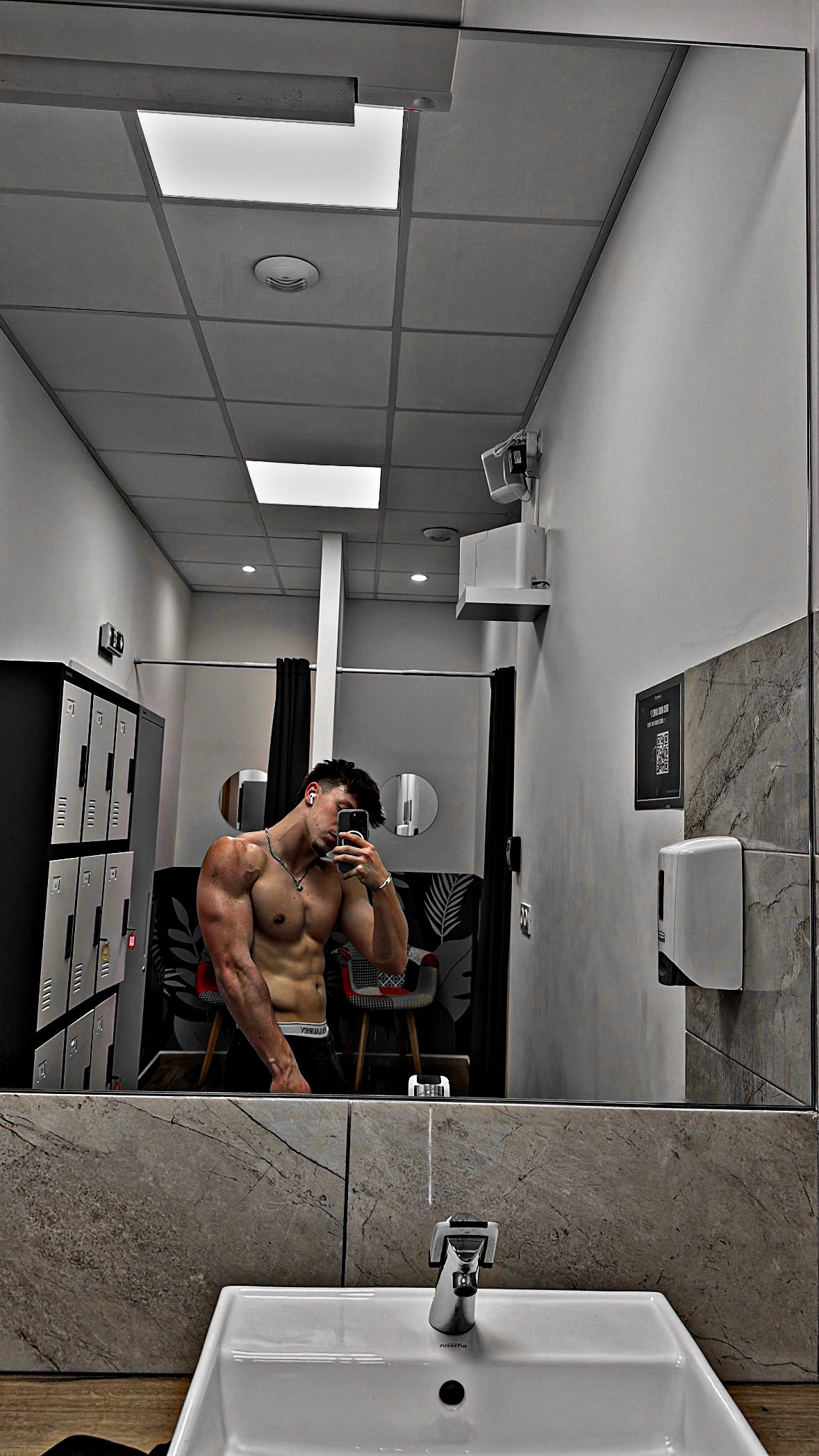 Profil de Stevann, 19 ans, annonces sex à Wiseppe