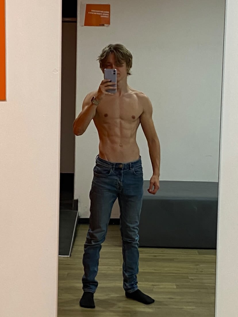 Profil de Lisandro, 23 ans, annonces sex à Babœuf
