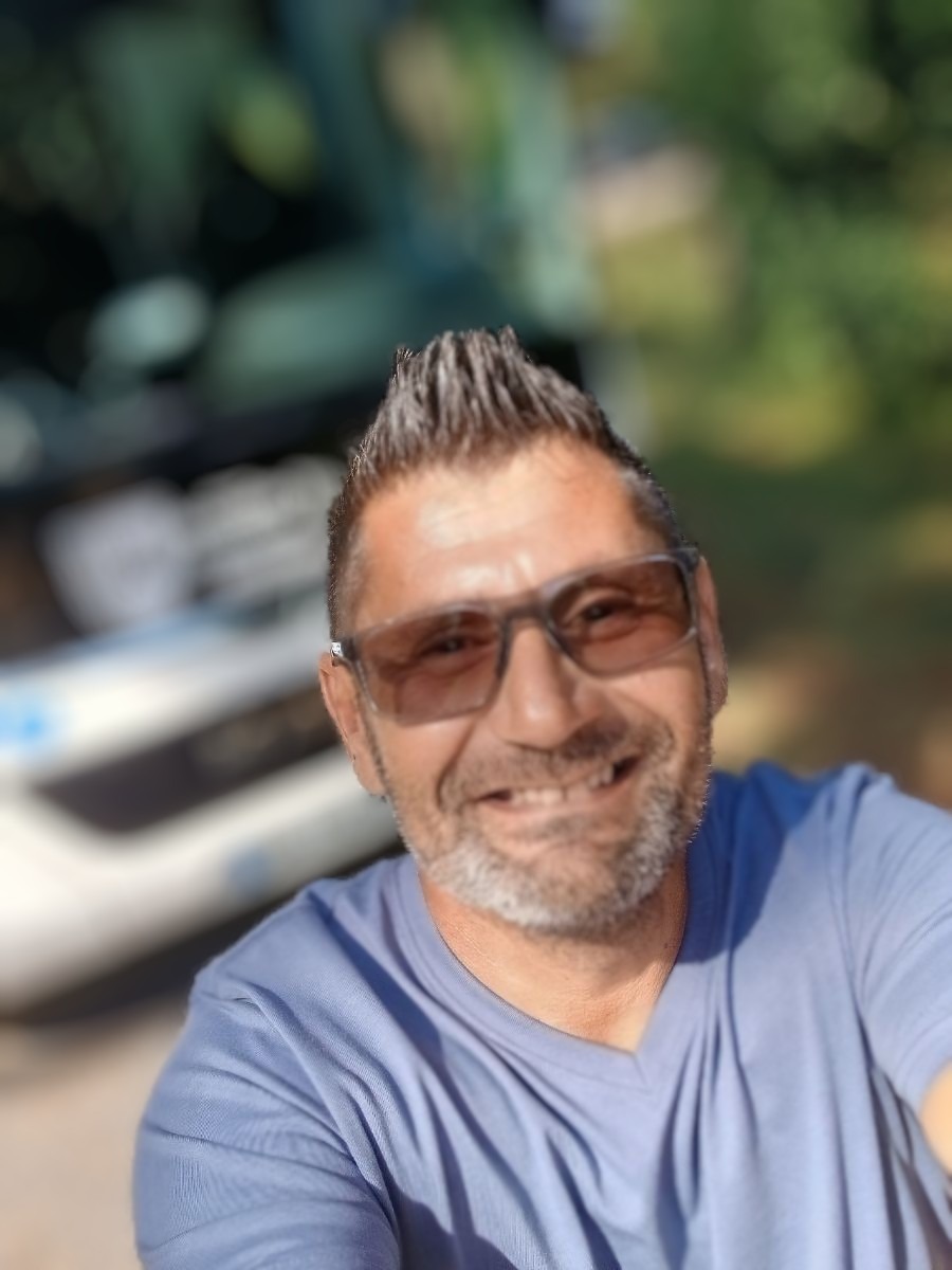Profil de Vaik, 51 ans, annonces sex à Combon
