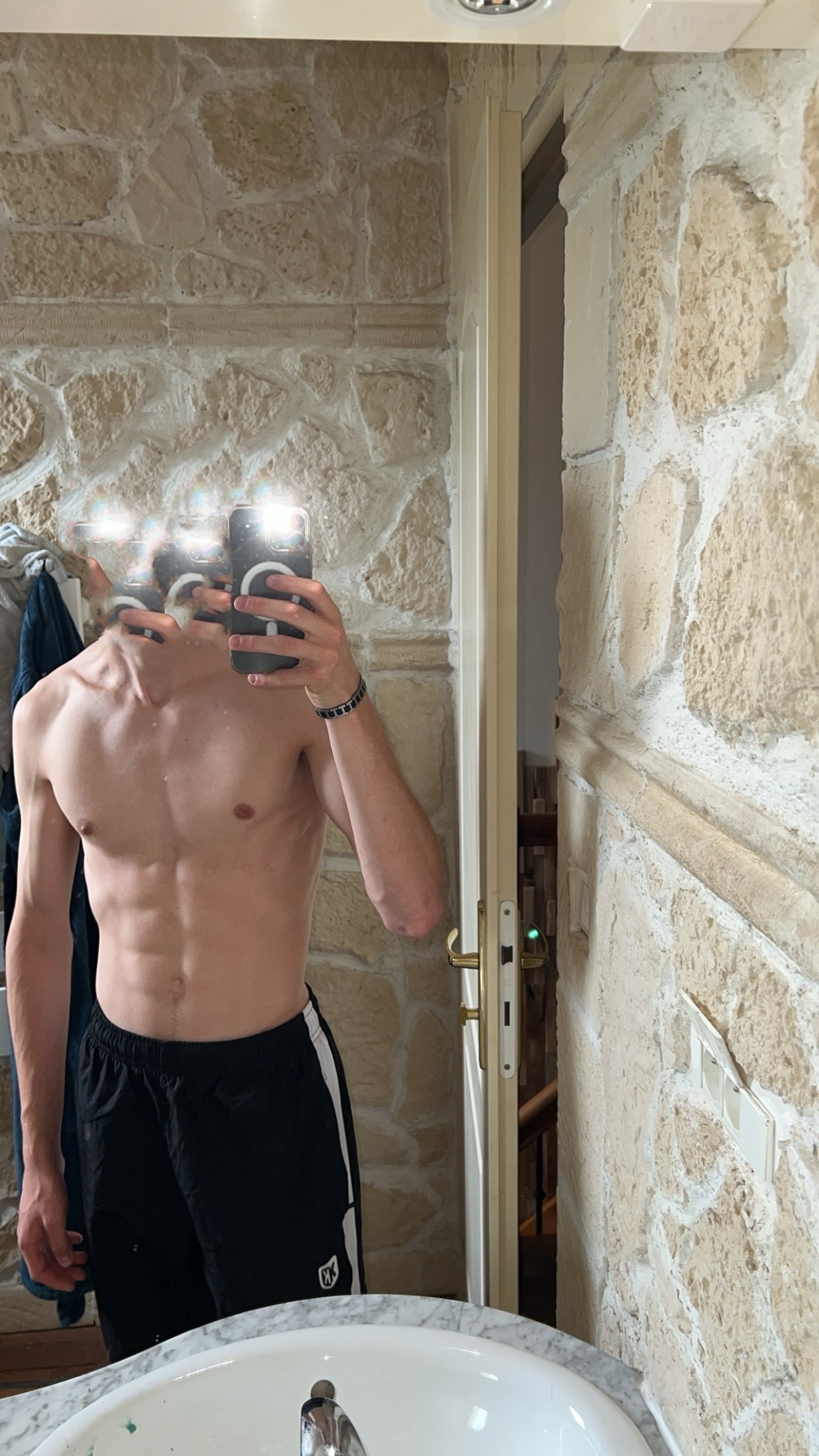 Profil de Kabil, 21 ans, annonces sex à Monchy-le-Preux