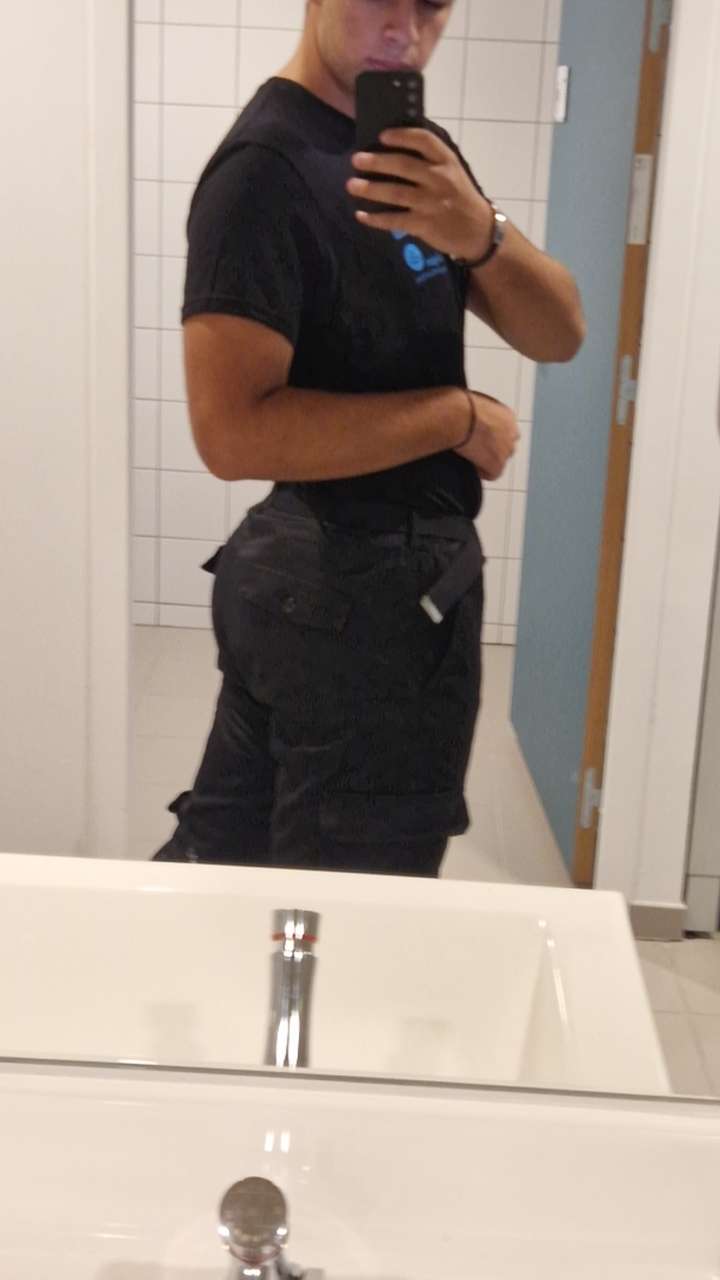 Profil de Ricardo, 19 ans, annonces sex à Roussayrolles