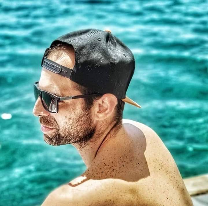 Profil de Laslo, 37 ans, annonces sex à Compiègne