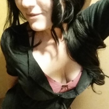 Profil de Delphy, 24 ans, annonces sex à LeRozel