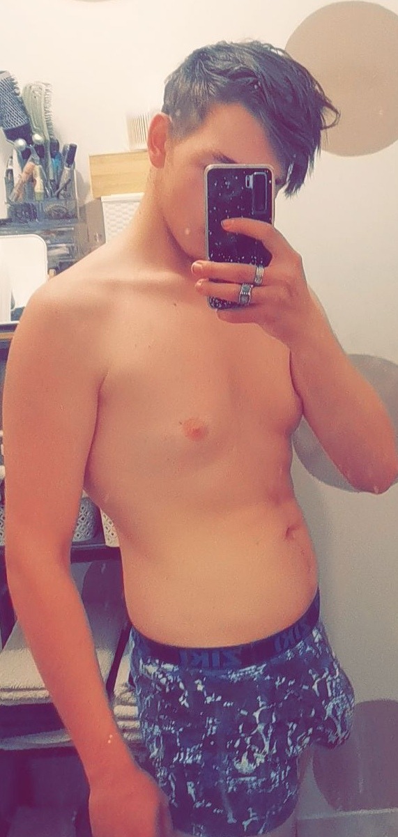 Profil de Django, 20 ans, annonces sex à Parfondeval