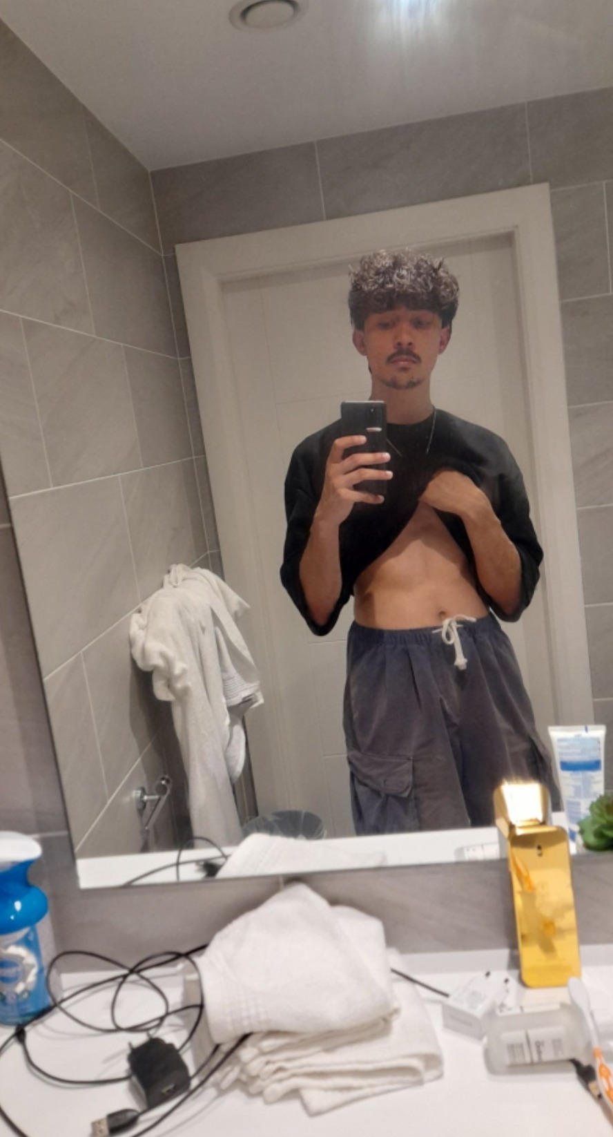 Profil de Meriadeg, 21 ans, annonces sex à LesAdjots