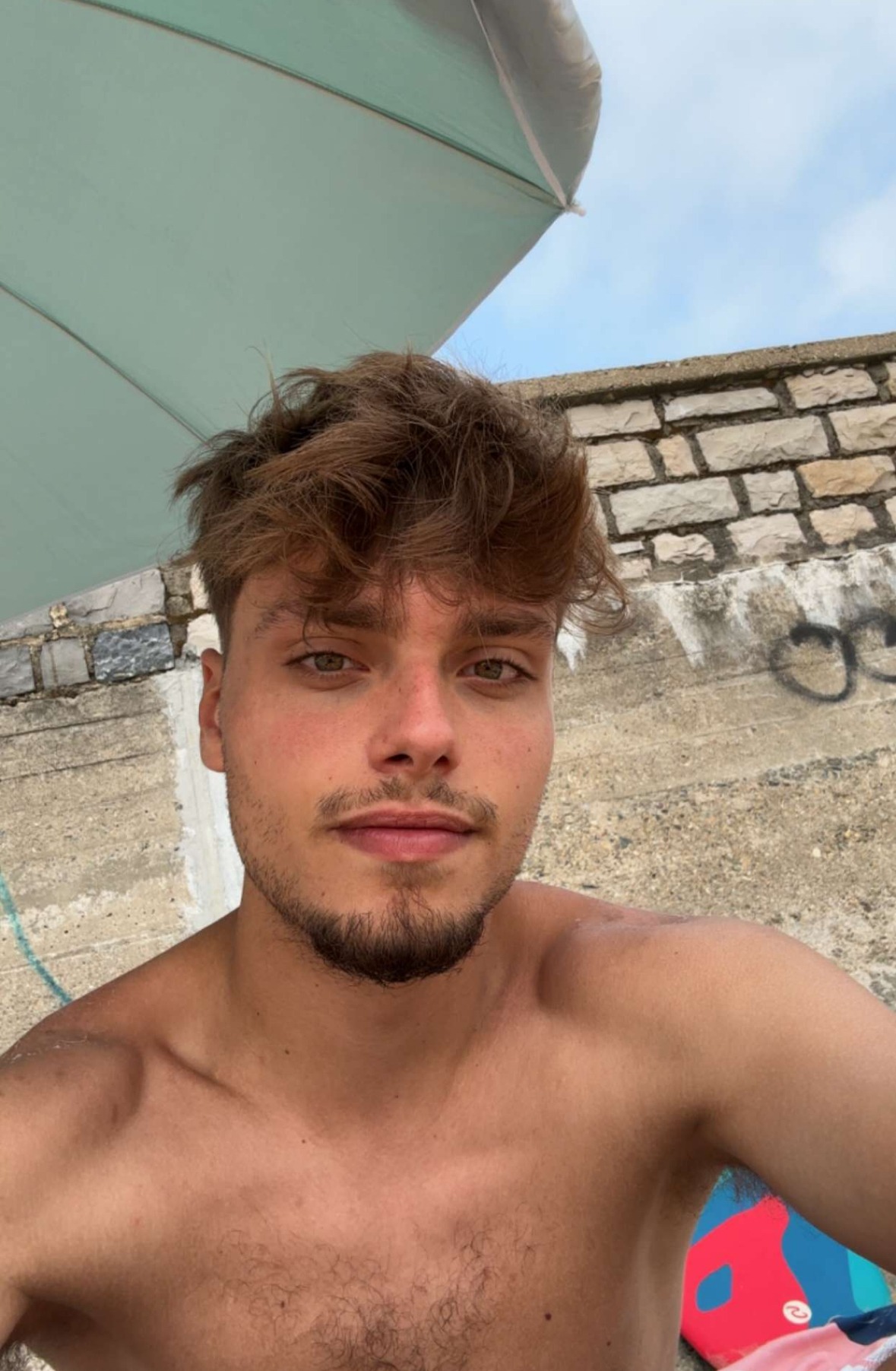 Profil de Nazmi, 22 ans, annonces sex à LePloyron