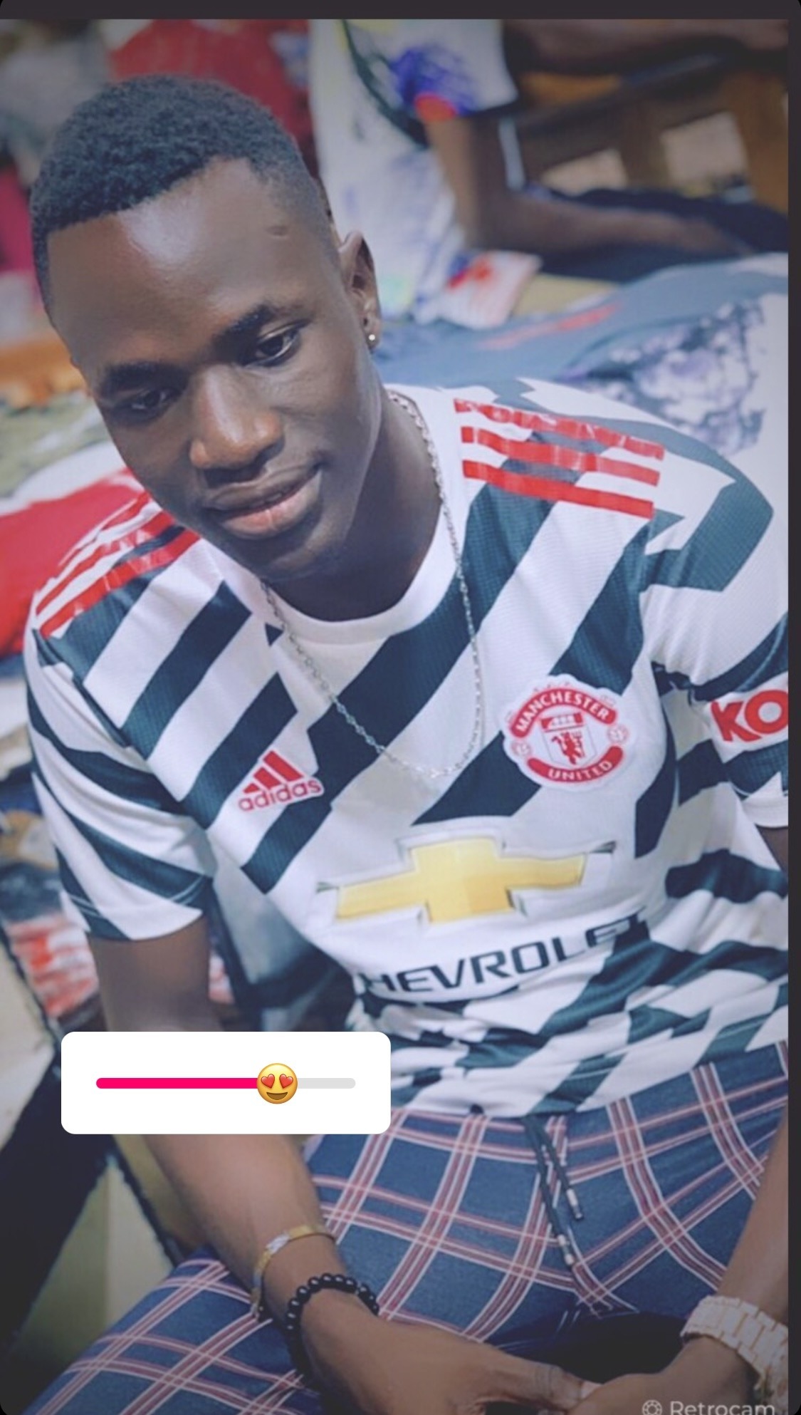 Profil de Antoine, 22 ans, annonces sex à Évricourt