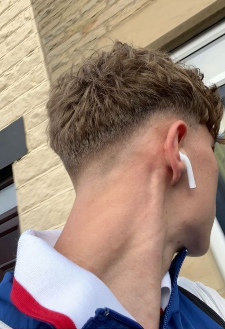 Profil de Tou, 19 ans, annonces sex à Blincourt