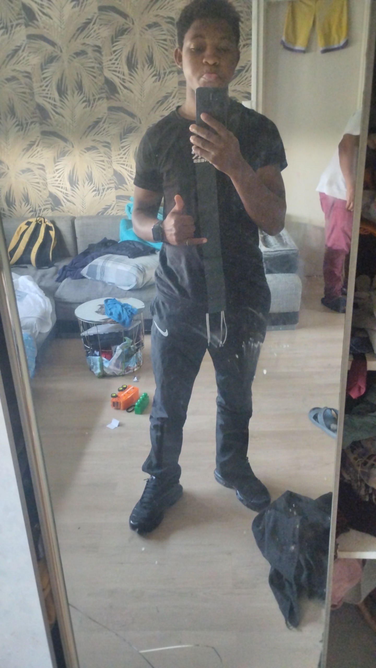 Profil de Aka, 18 ans, annonces sex à Cinqueux