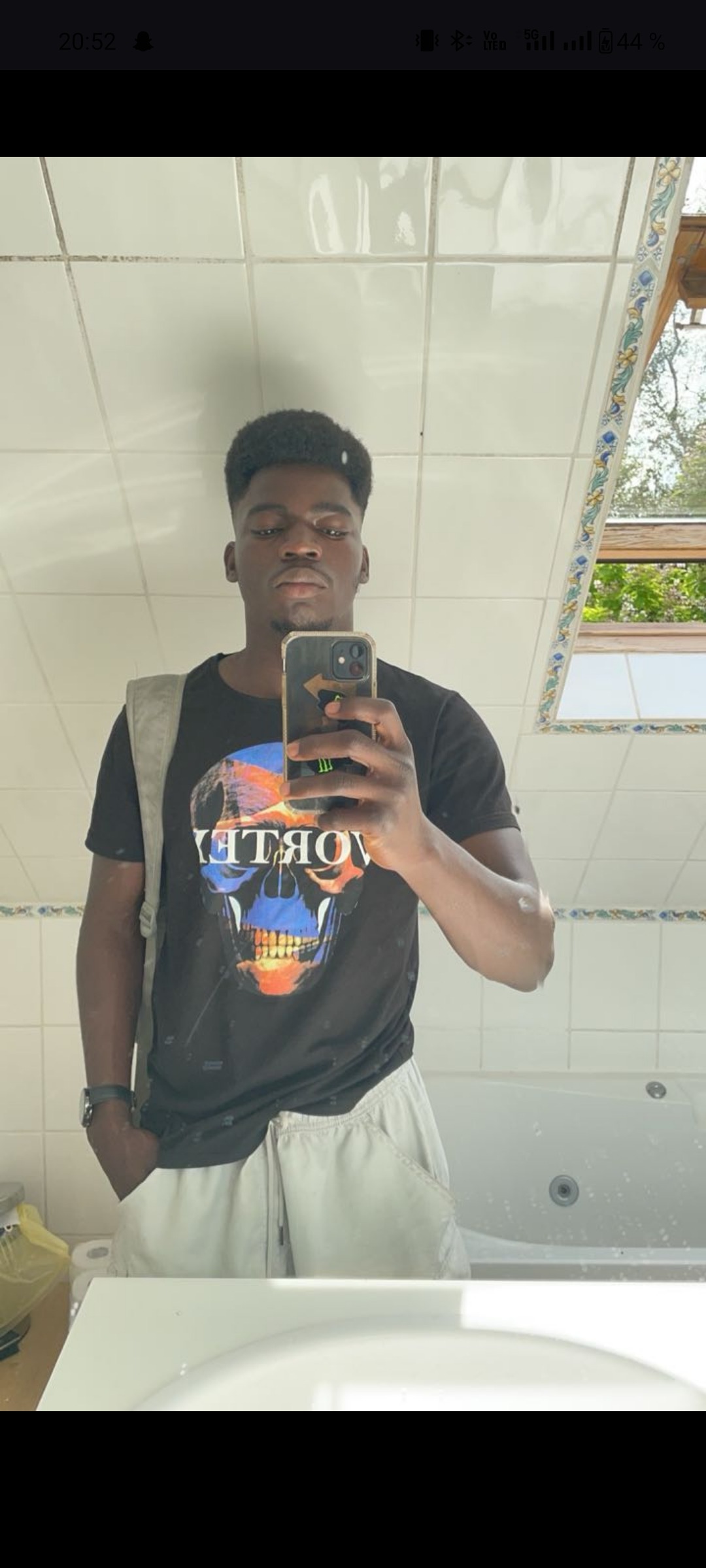 Profil de Kerry, 25 ans, annonces sex à Offroicourt