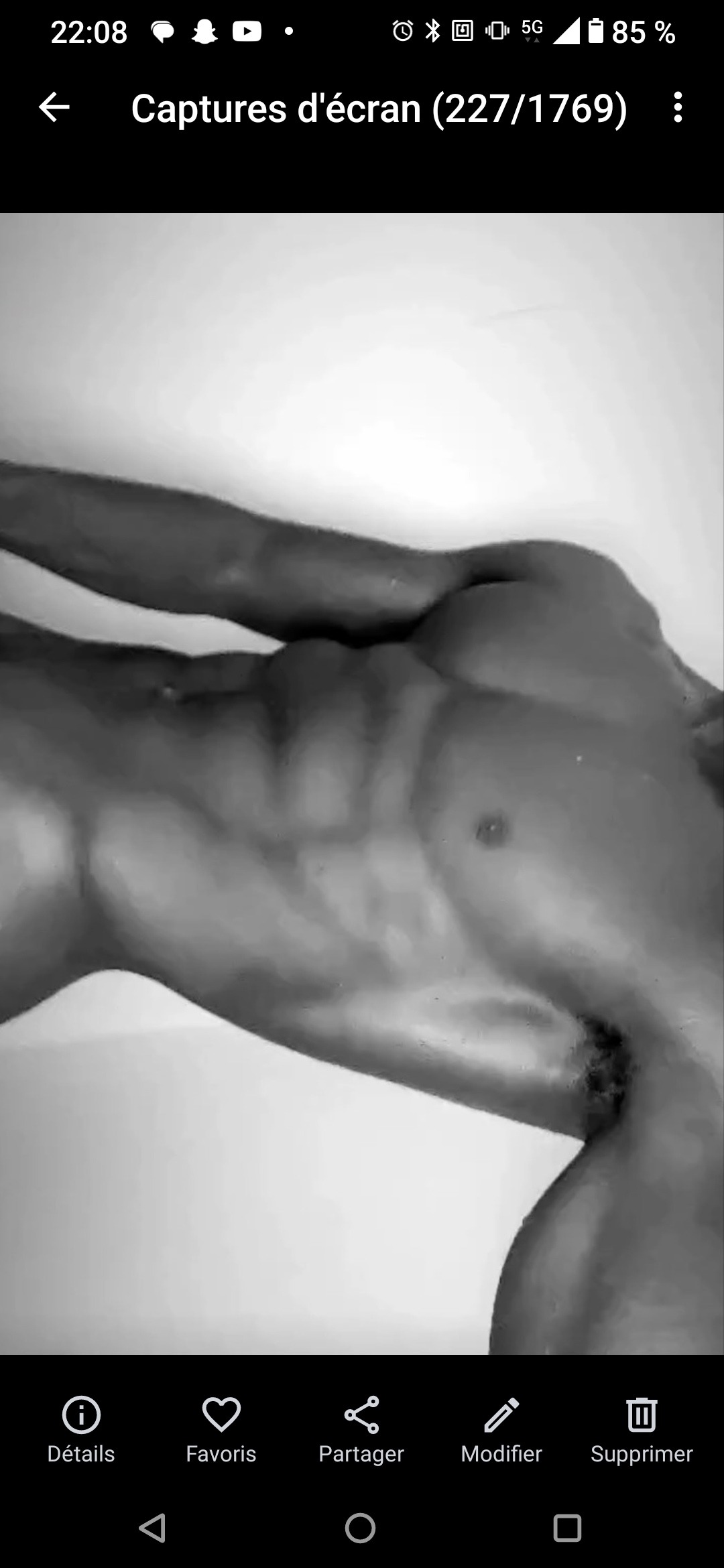 Profil de Levent, 21 ans, annonces sex à Crisolles
