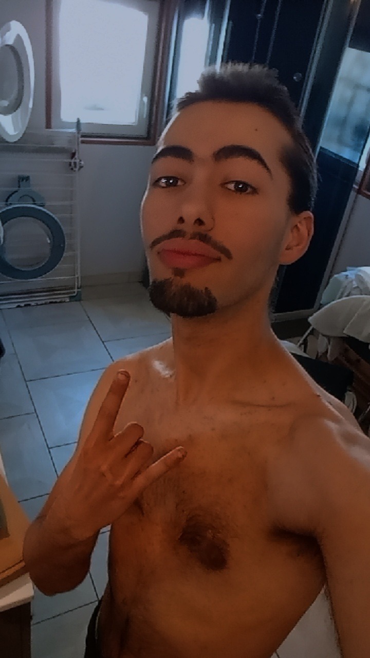 Profil de Goran, 24 ans, annonces sex à Bury