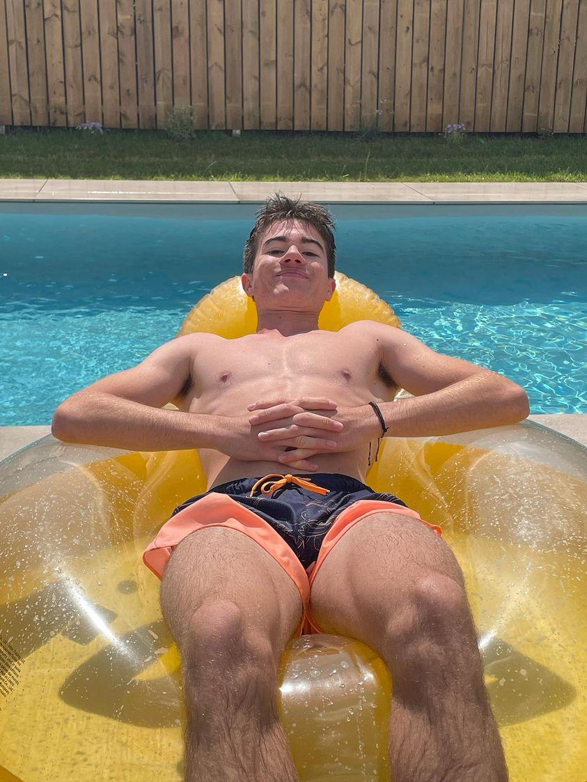 Profil de Soleiman, 20 ans, annonces sex à Cézan