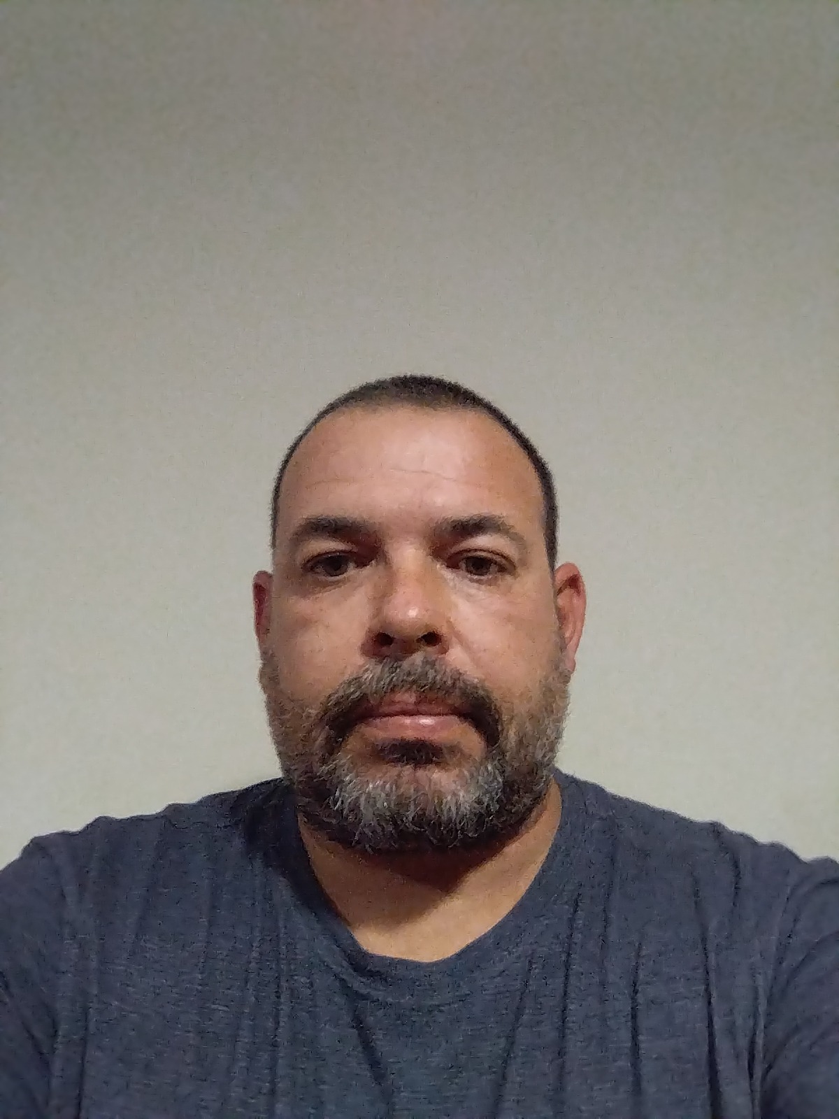 Profil de Aadil, 48 ans, annonces sex à Gernelle