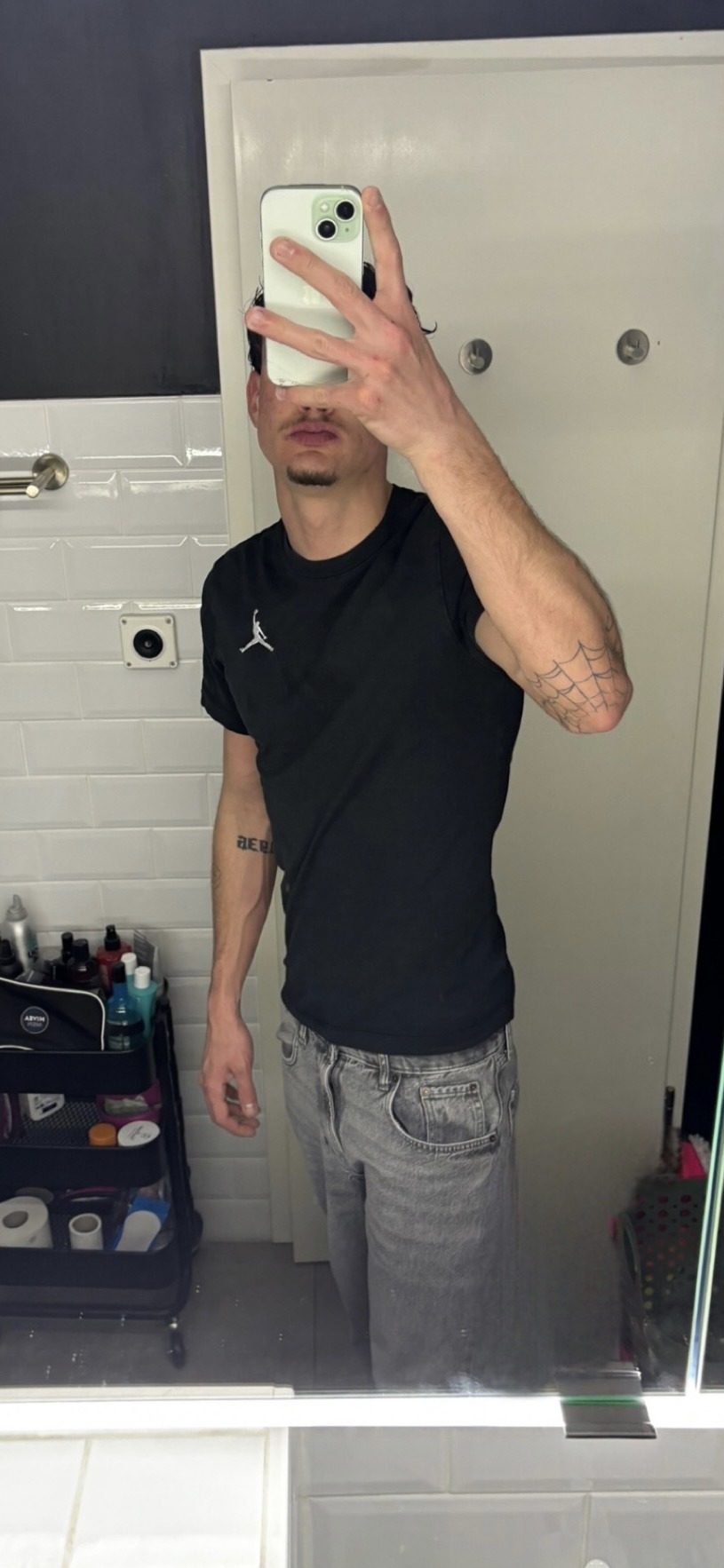 Profil de Matthis, 21 ans, annonces sex à Messei