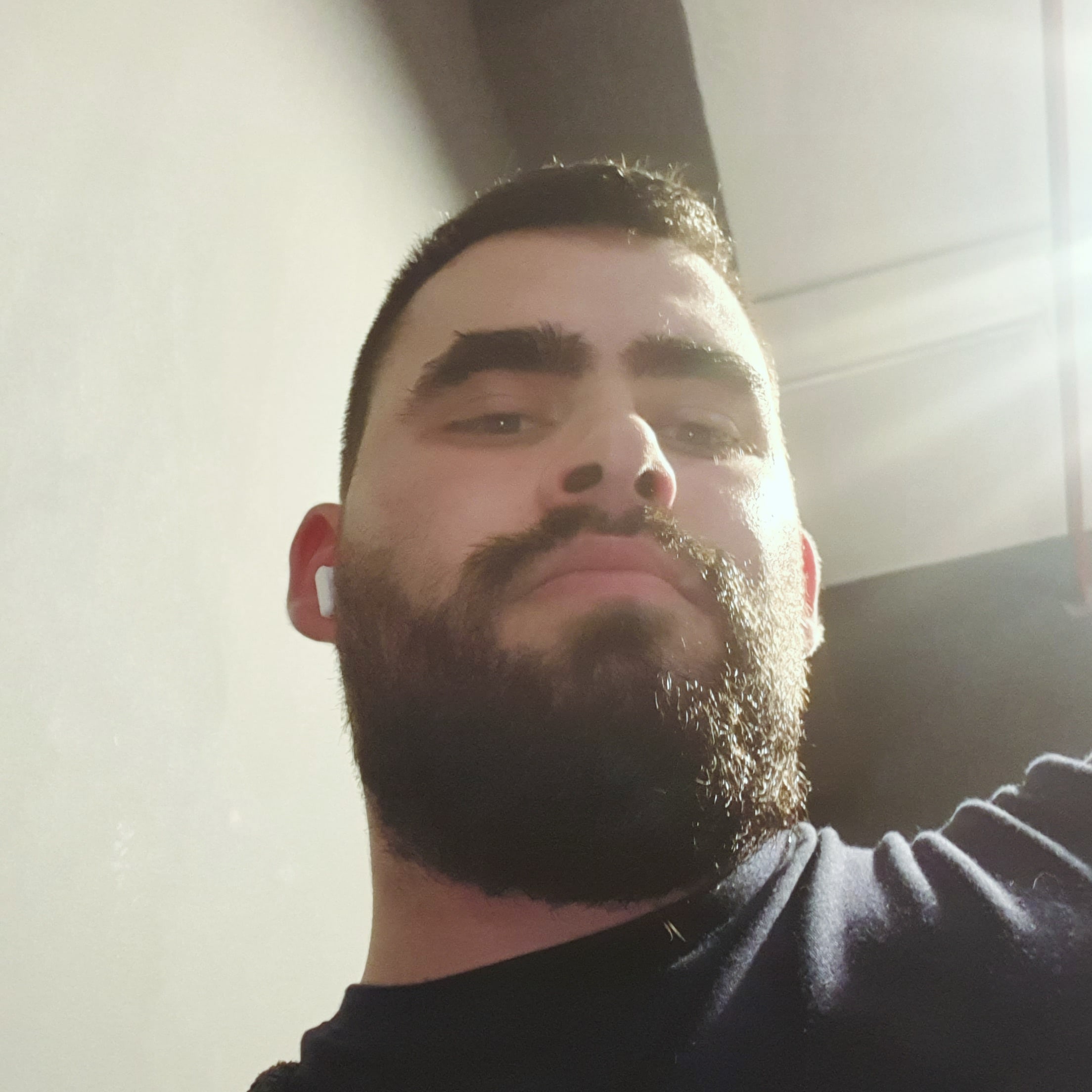 Profil de Thierry, 24 ans, annonces sex à Èvres