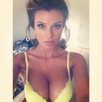Profil de Nouria, 38 ans, annonces sex à Pillon