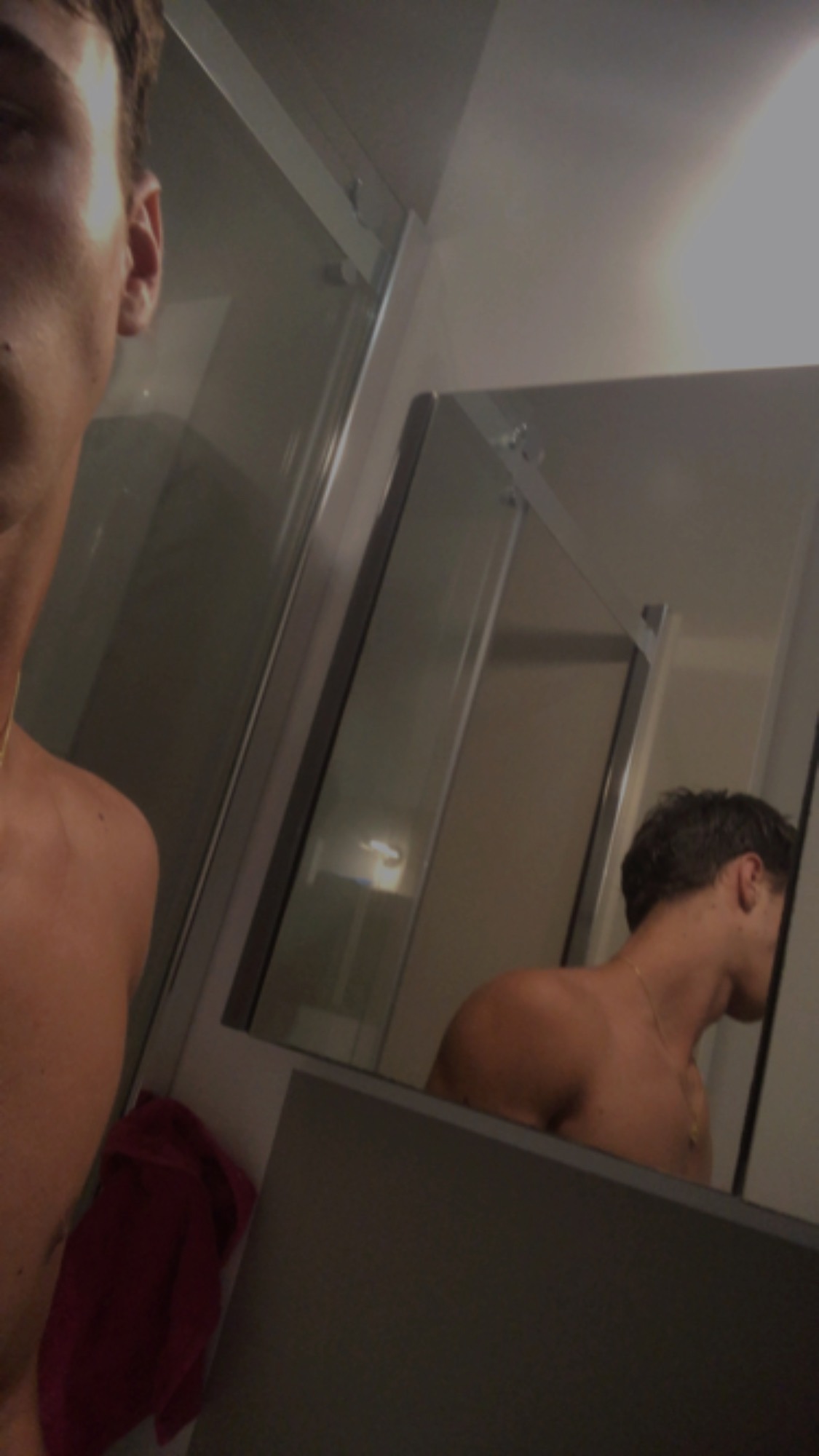 Profil de Nayir, 19 ans, annonces sex à Bartherans