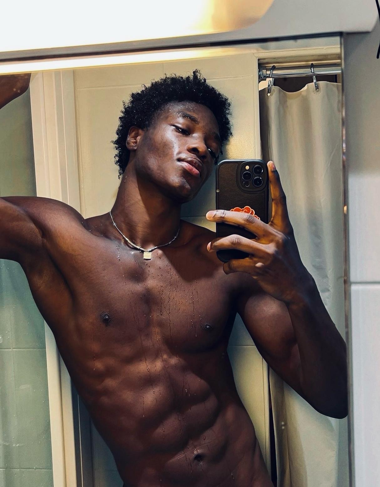 Profil de Elan, 27 ans, annonces sex à Appenans