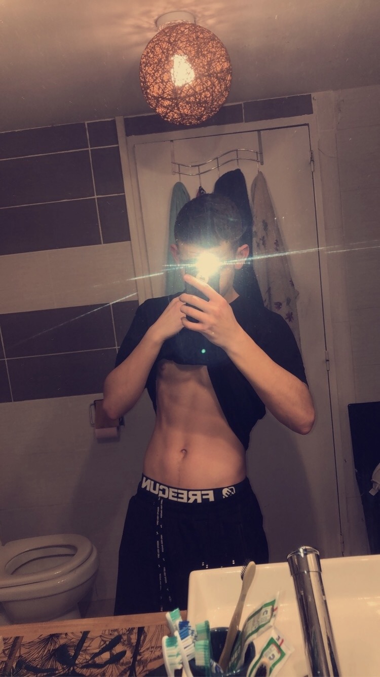 Profil de Dahmane, 20 ans, annonces sex à Cuy