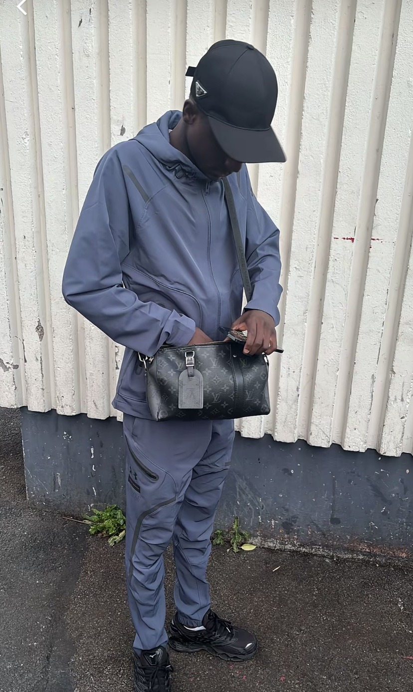 Profil de Stellio, 20 ans, annonces sex à Brignon