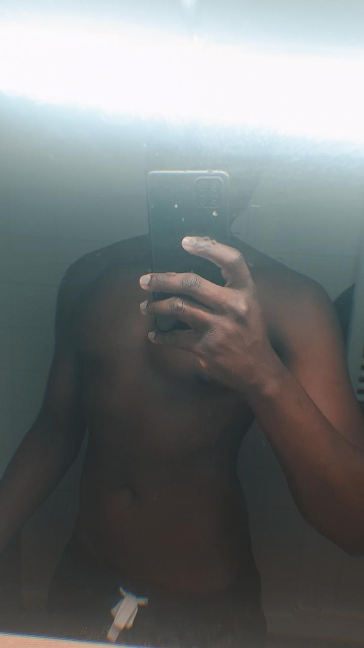 Profil de Edwing, 19 ans, annonces sex à Gourchelles