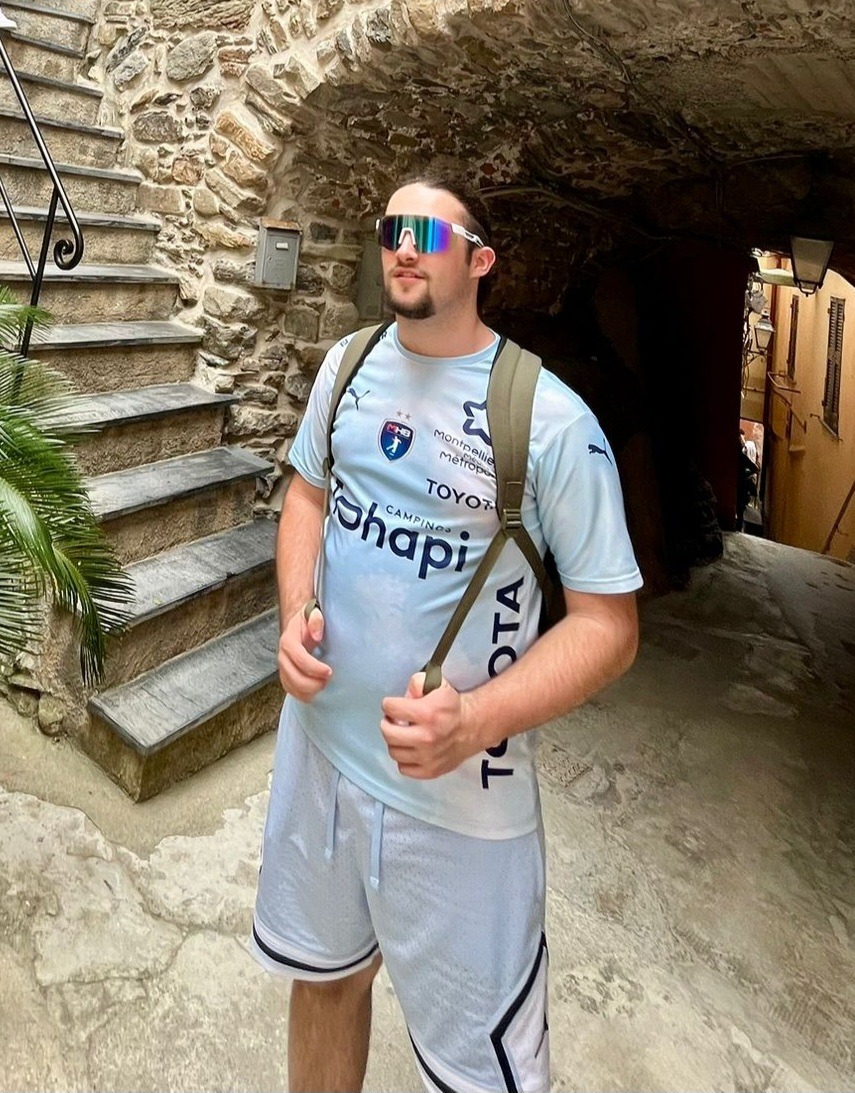 Profil de Abidin, 20 ans, annonces sex à Cuvergnon