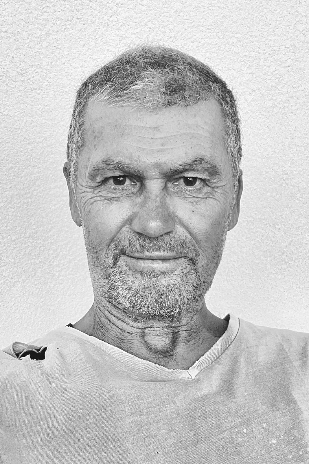 Profil de Abdoulah, 54 ans, annonces sex à Neufchelles