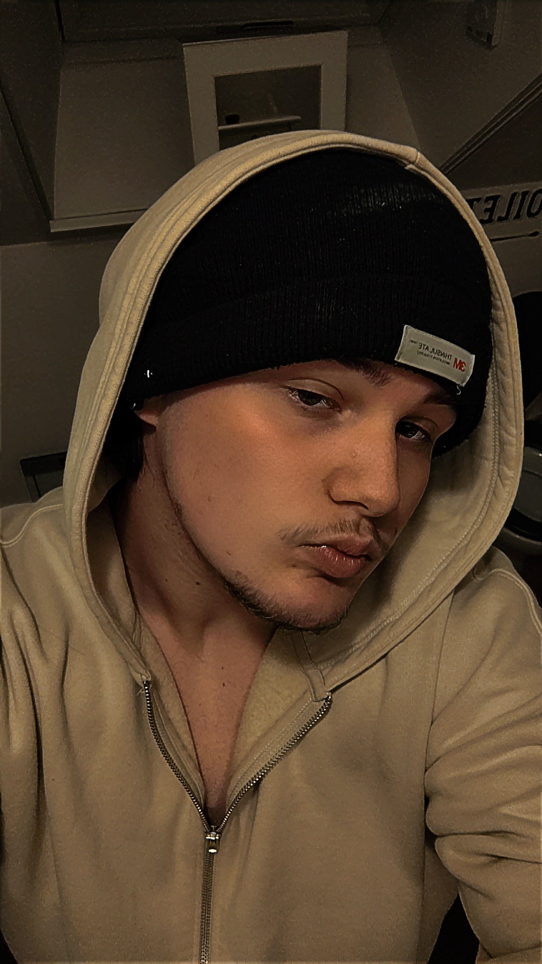 Profil de Kalil, 18 ans, annonces sex à Bannans