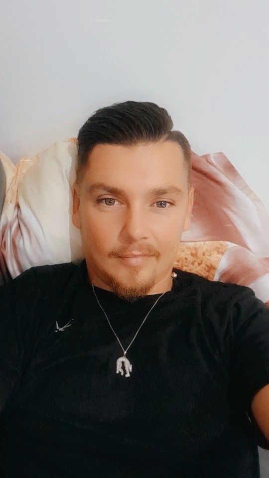 Profil de Jérôme, 32 ans, annonces sex à Fains