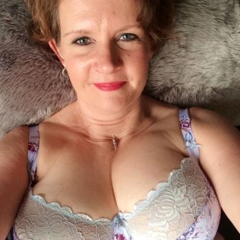 Profil de Irina, 46 ans, annonces sex à Lestre
