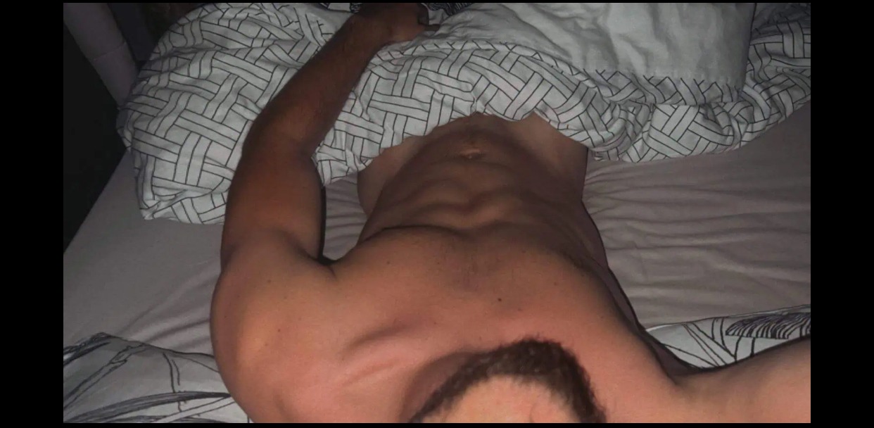 Profil de Maxym, 24 ans, annonces sex à Puybegon
